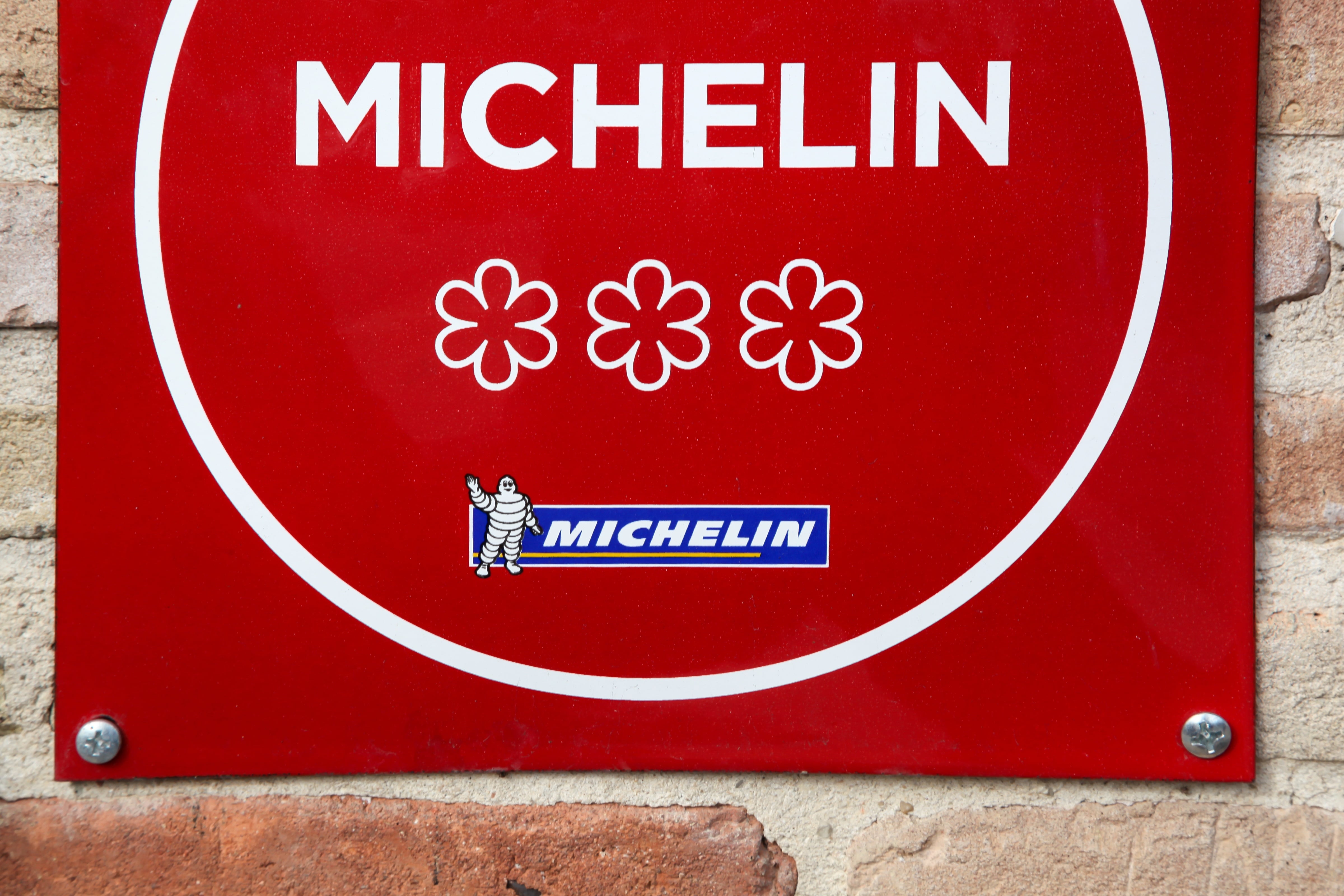 Opony i… jedzenie, czyli historia skali Michelin