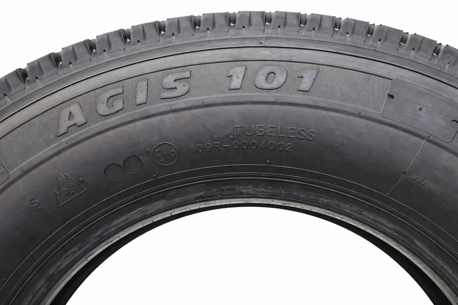 195/70R15C opona bieżnikowana RADBURG ALL SEASONS MASTER  104R